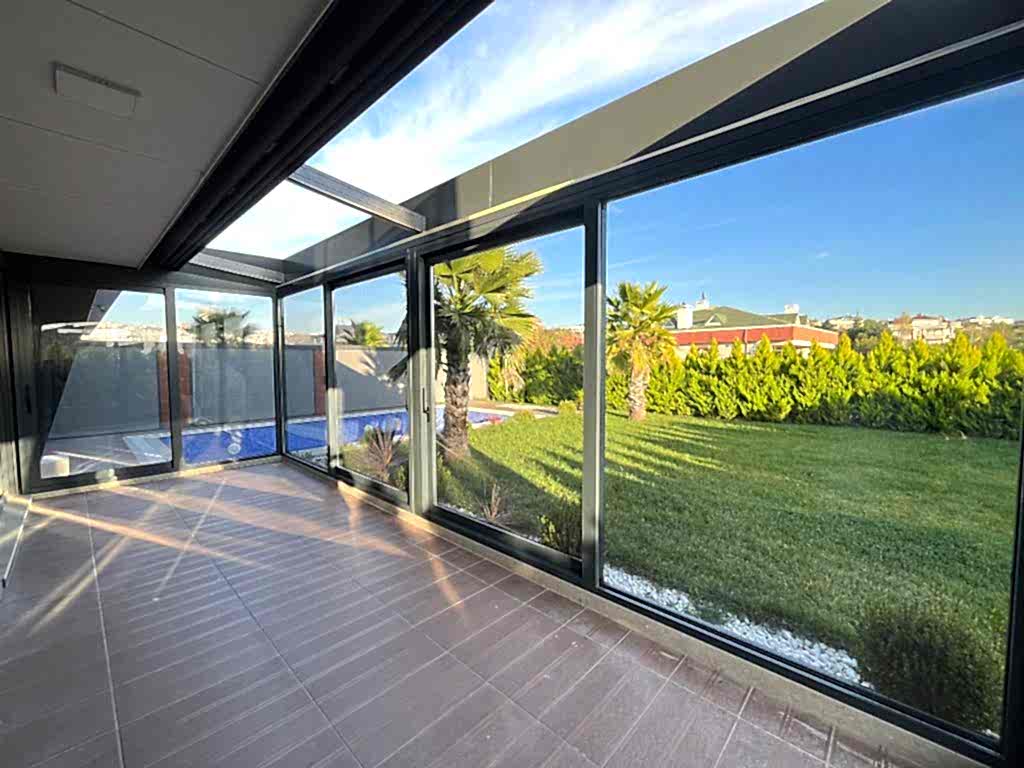 Cam Balkon Pergola Tente
